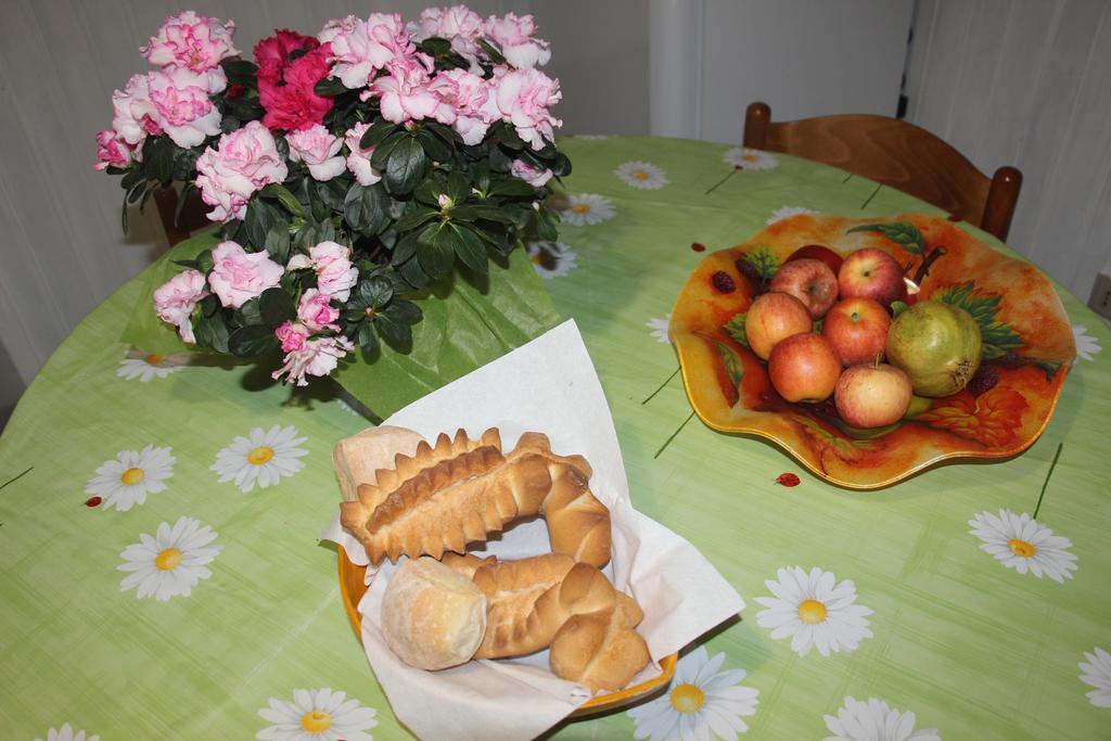 Gottardo Bed and Breakfast Monserrato Exteriör bild