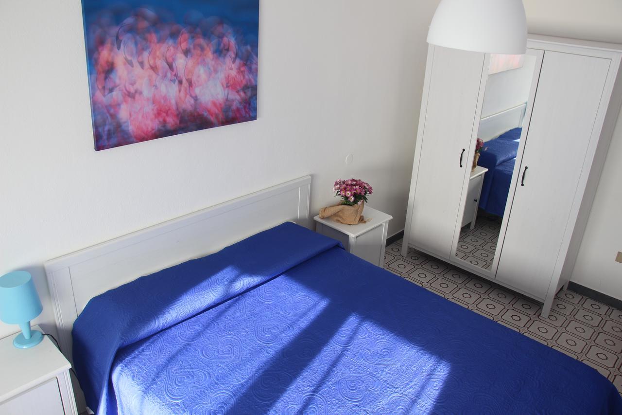 Gottardo Bed and Breakfast Monserrato Exteriör bild